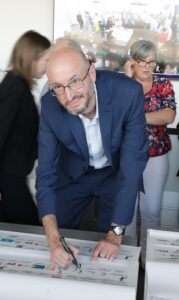 signature charte romain jacob zoom